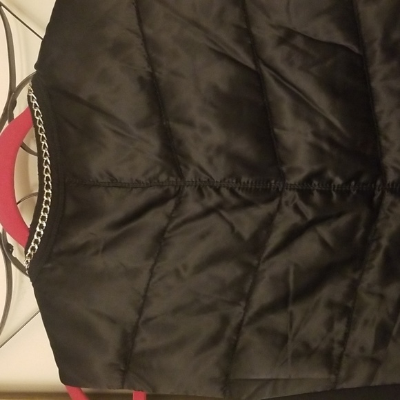 POLISHED LOOK ♥️White House Black Market vest with silver chain details - Picture 9 of 11